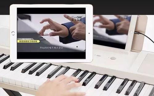 钢琴视频钟,钟声下的钢琴之旅