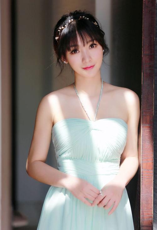 柳岩短视频,展现魅力与才华的瞬间